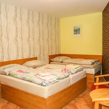 Hotel Zatoka Senec Extérieur photo