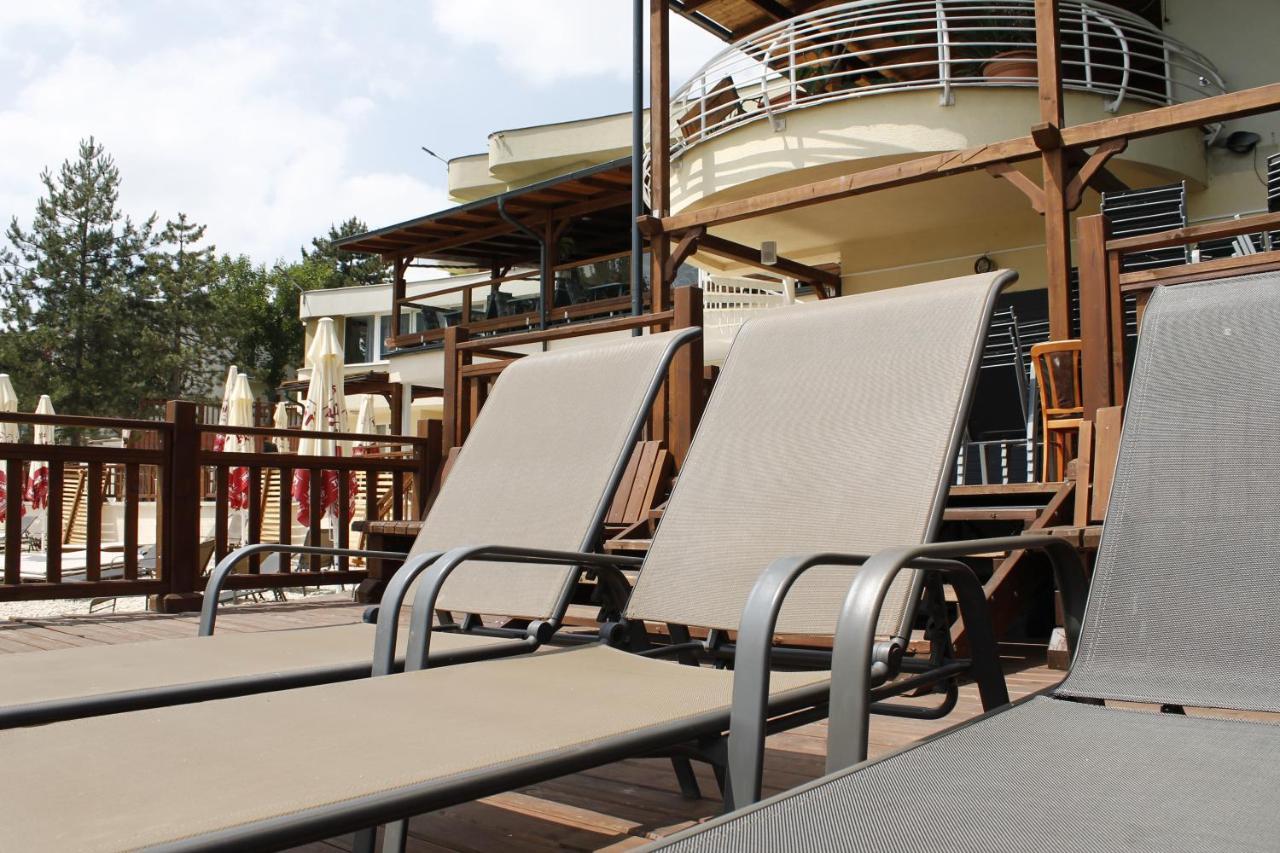 Hotel Zatoka Senec Extérieur photo