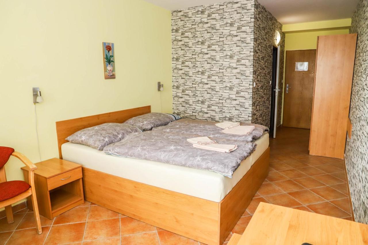 Hotel Zatoka Senec Extérieur photo