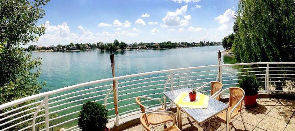 Hotel Zatoka Senec Extérieur photo